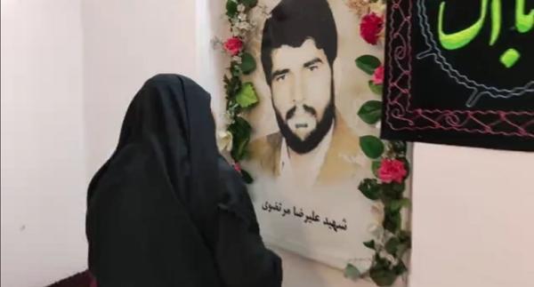 مادر شهید پس از 33 سال به مزار فرزند خود رسید