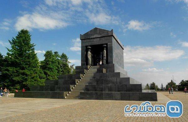 آرامگاه کوروش کبیر در بلگراد صربستان
