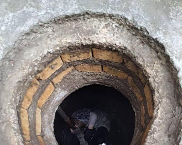 نجات معجزه آسای زن 87ساله از چاه تنگ نجات معجزه آسای زن 87ساله از چاه تنگ